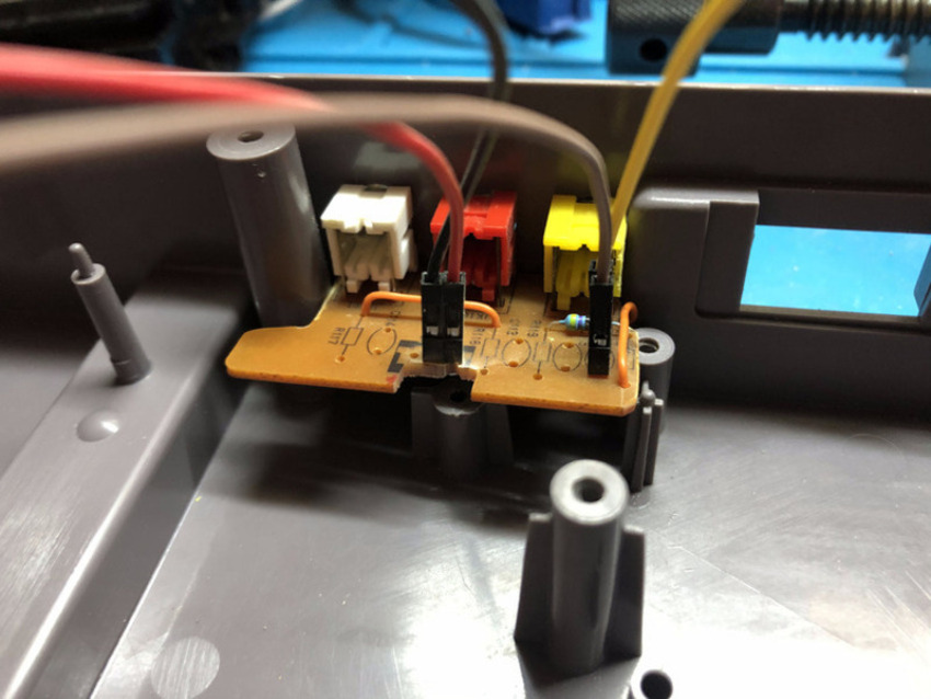 Nintendo NES Mod RCA - Positionnement du PCB - étape 2